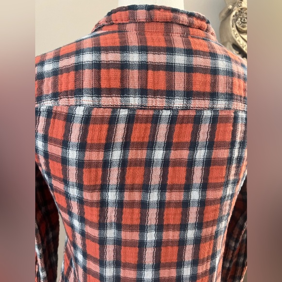 Abercrombie & Fitch cotton button down flannel shirt - Picture 2 of 8